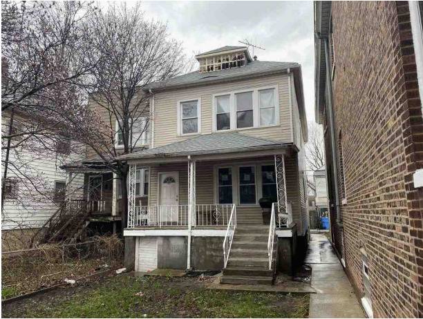 8613 S Houston AVE, Chicago, IL 60617