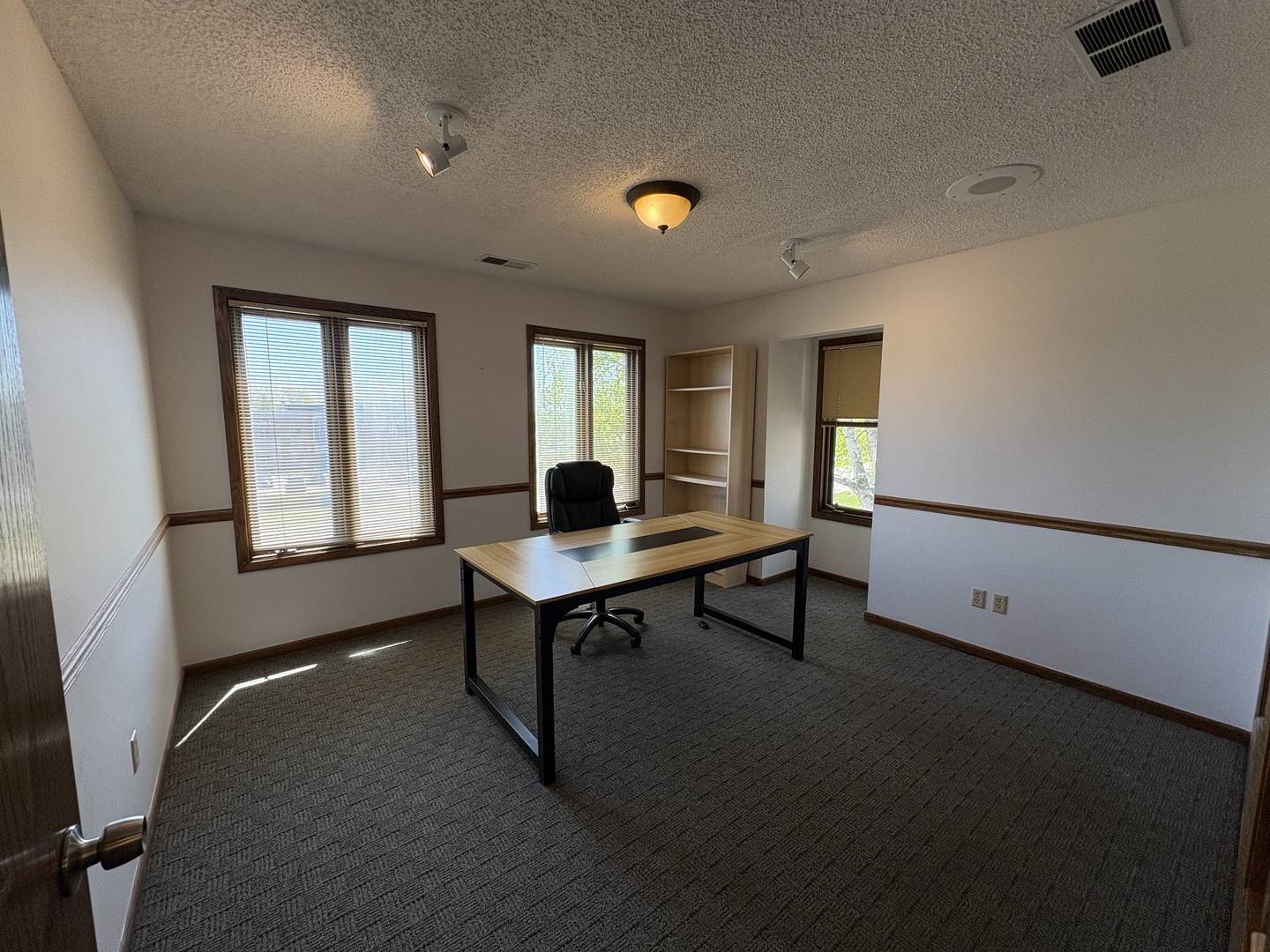2000 Larkin AVE #301, Elgin, IL 60123
