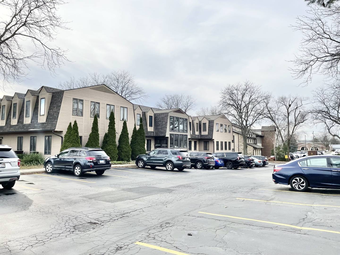 2000 Larkin AVE #301, Elgin, IL 60123