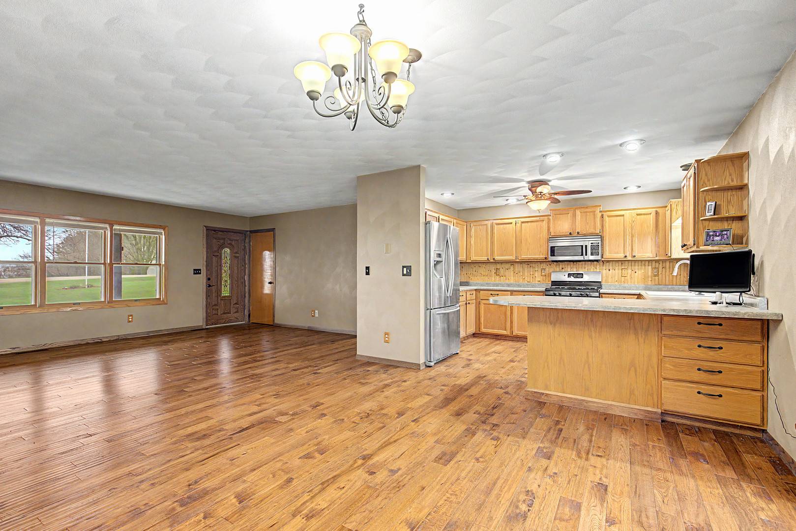551 S Mapes DR, Stockton, IL 61085