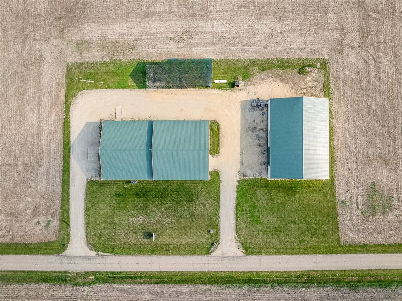 11635 Wange RD, Capron, IL 61012