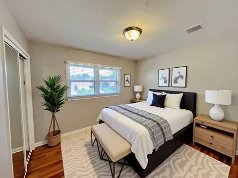 16046 Prairie AVE, South Holland, IL 60473