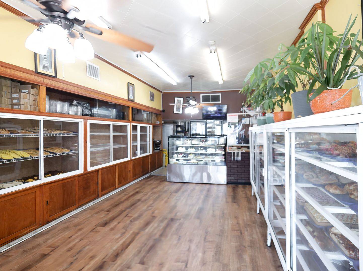 4242 S Archer AVE, Chicago, IL 60632
