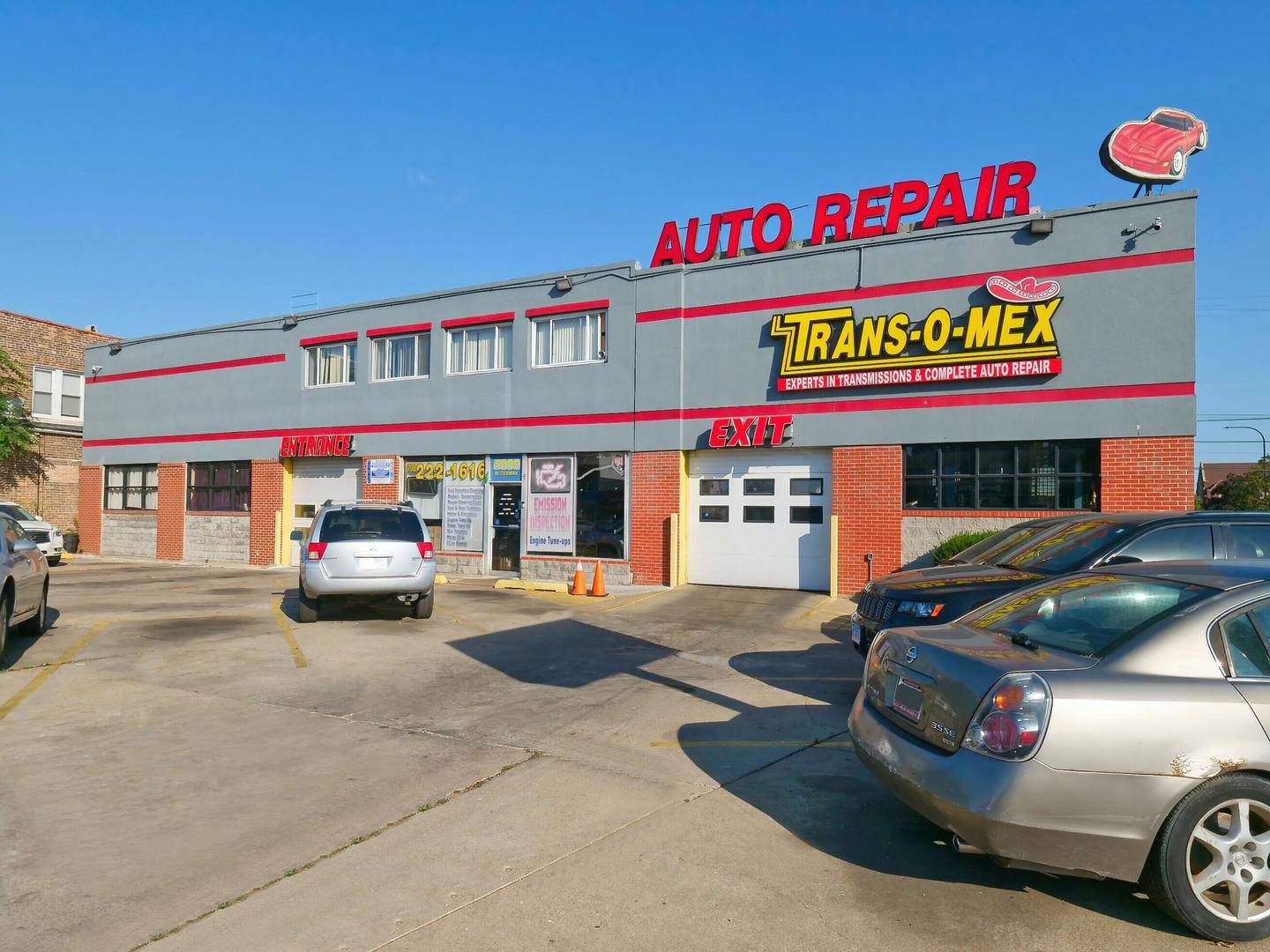 5000 W Cermak RD W, Cicero, IL 60804