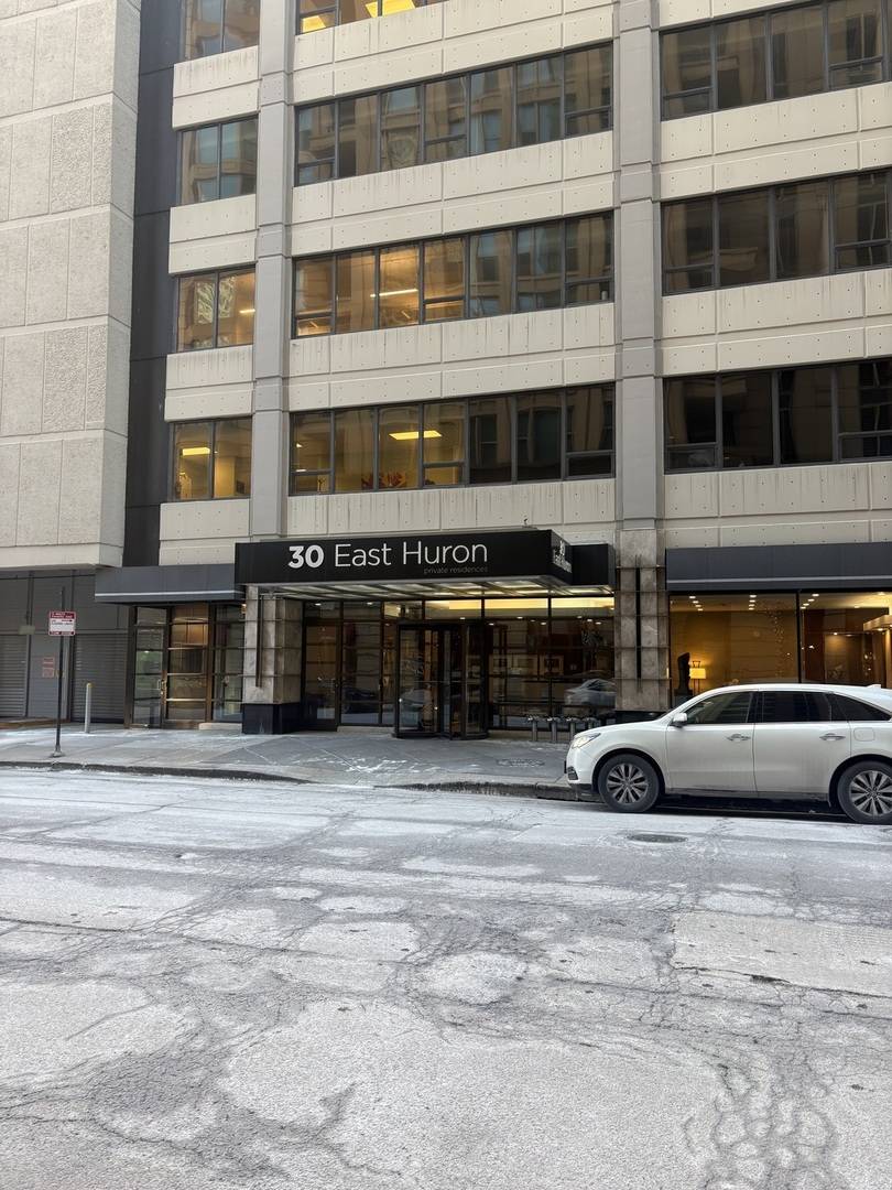 30 E Huron ST #3601, Chicago, IL 60611