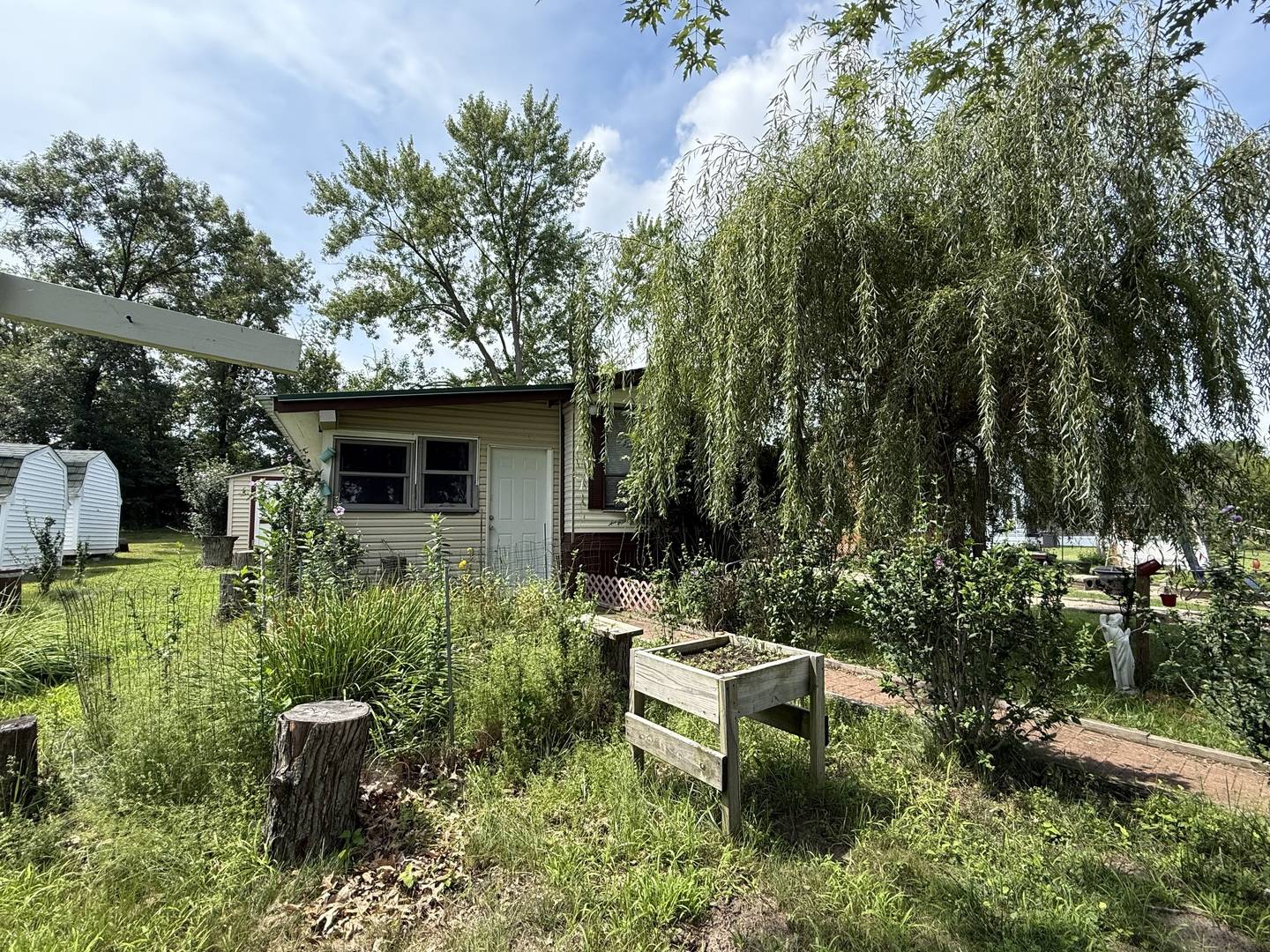 22-46 Woodhaven Lakes, Sublette, IL 61367