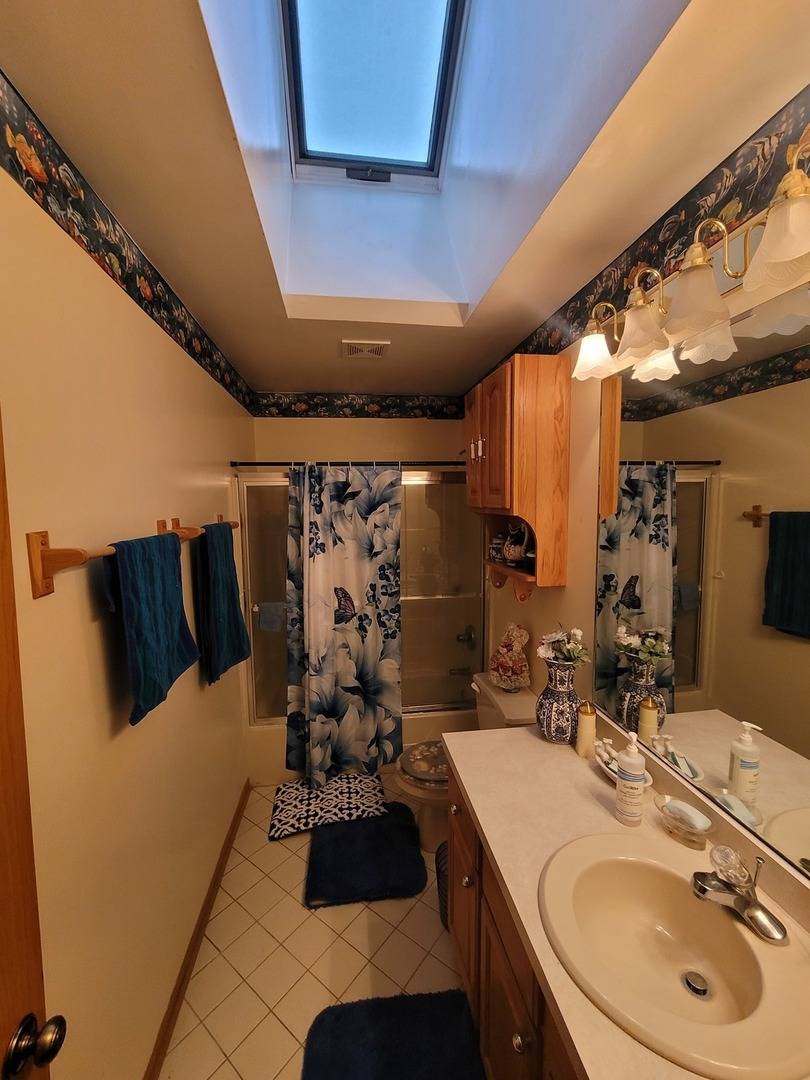 3246 E Forestview TRL, Crete, IL 60417