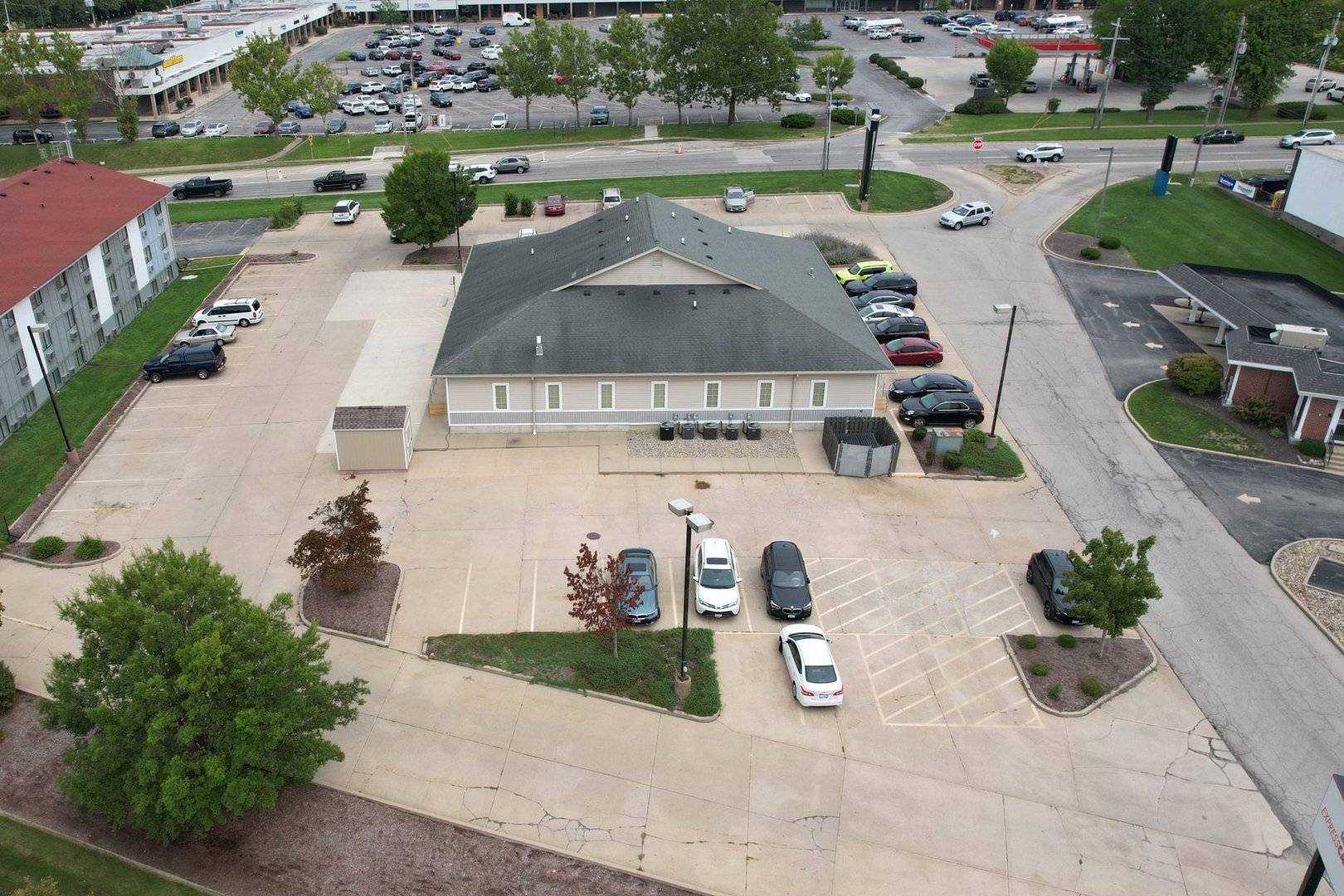 3131 N Water ST, Decatur, IL 62526