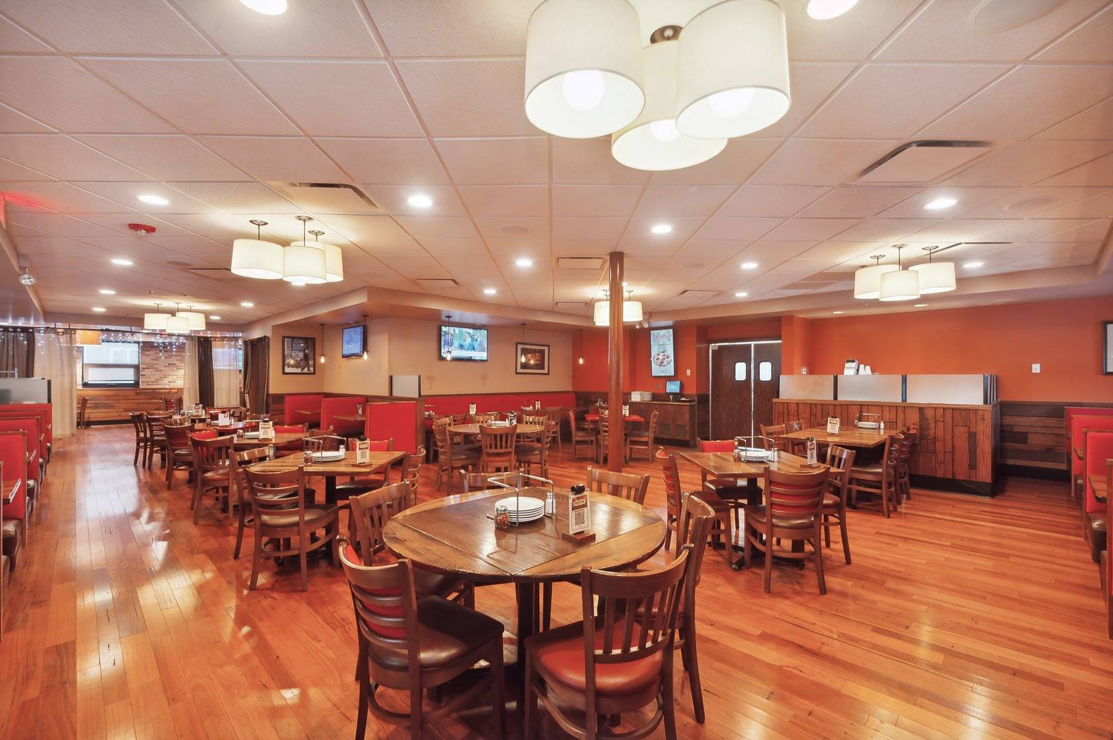 241 S Milwaukee AVE, Wheeling, IL 60090