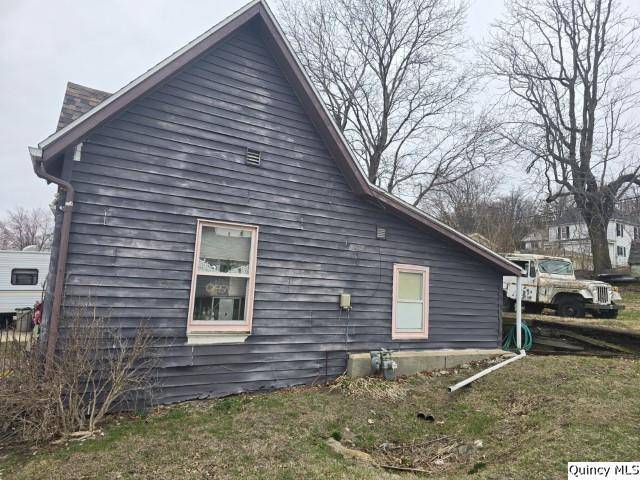 398 W 3rd, Dallas City, IL 62330