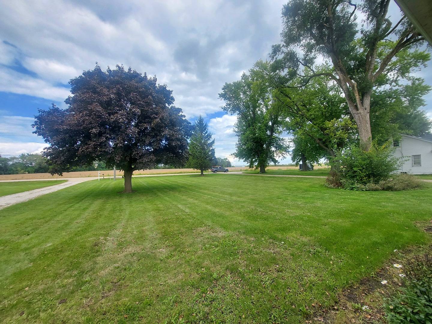38w715 Huntley RD, West Dundee, IL 60118