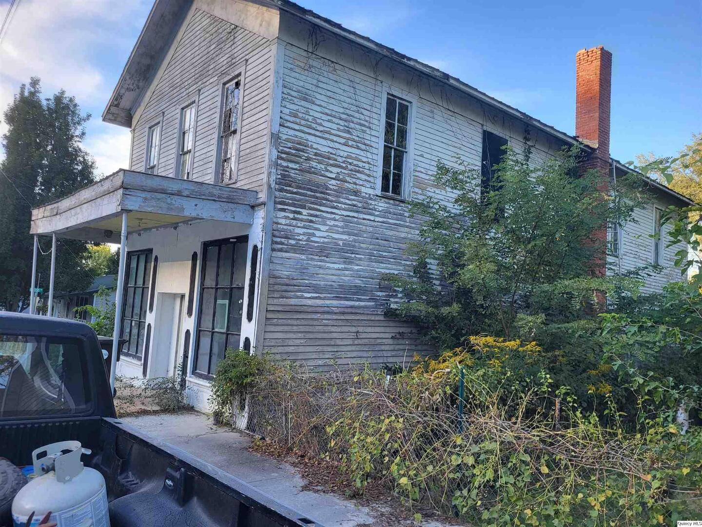 110 N Main ST, Chambersburg, IL 62323