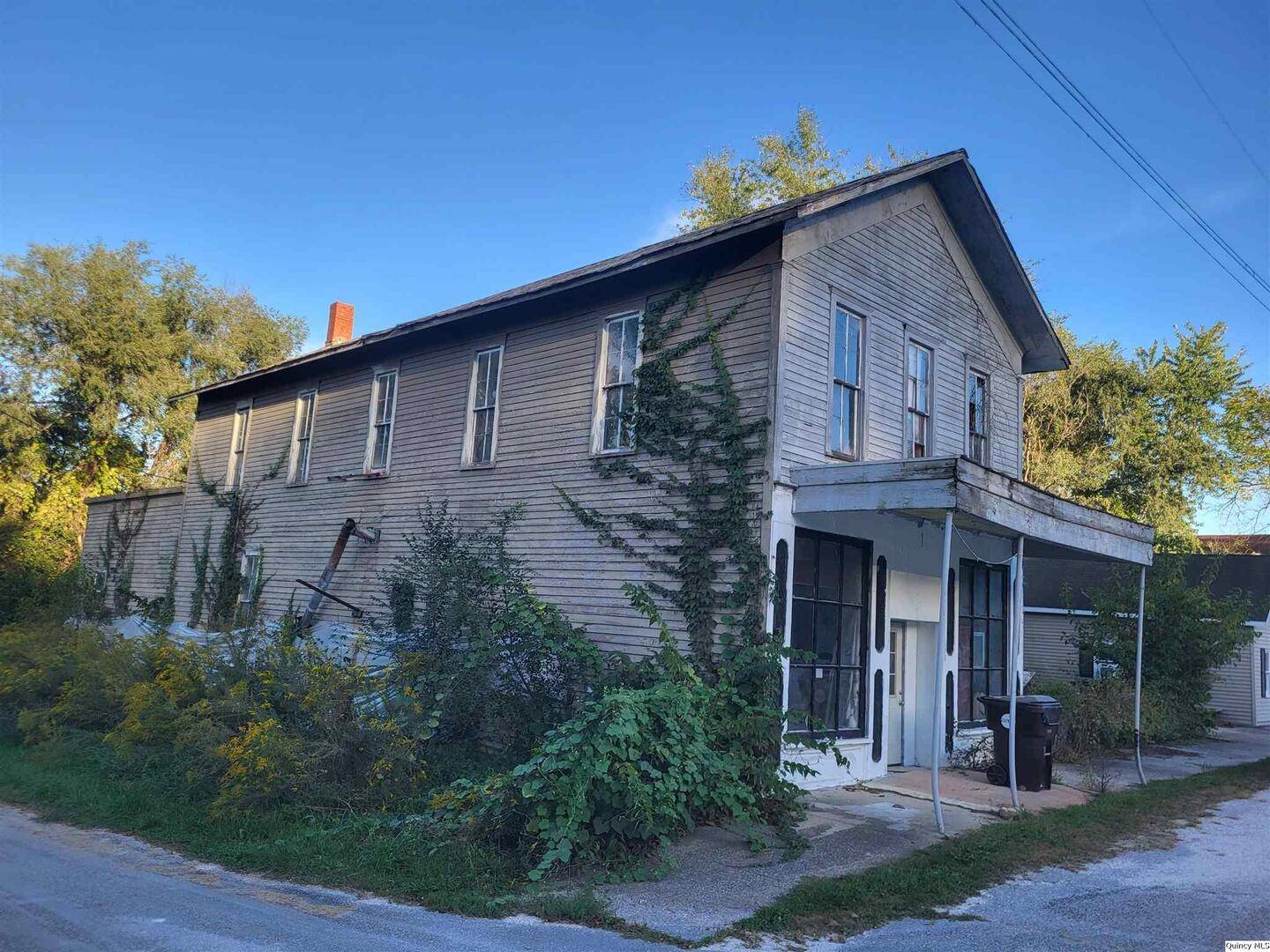 110 N Main ST, Chambersburg, IL 62323