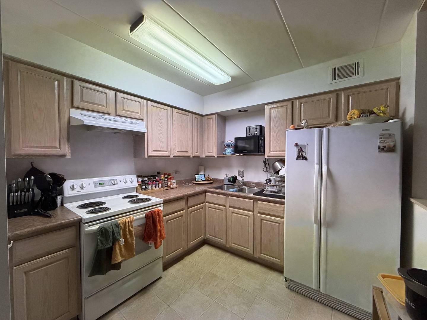 10002 S Pulaski RD #207, Oak Lawn, IL 60453