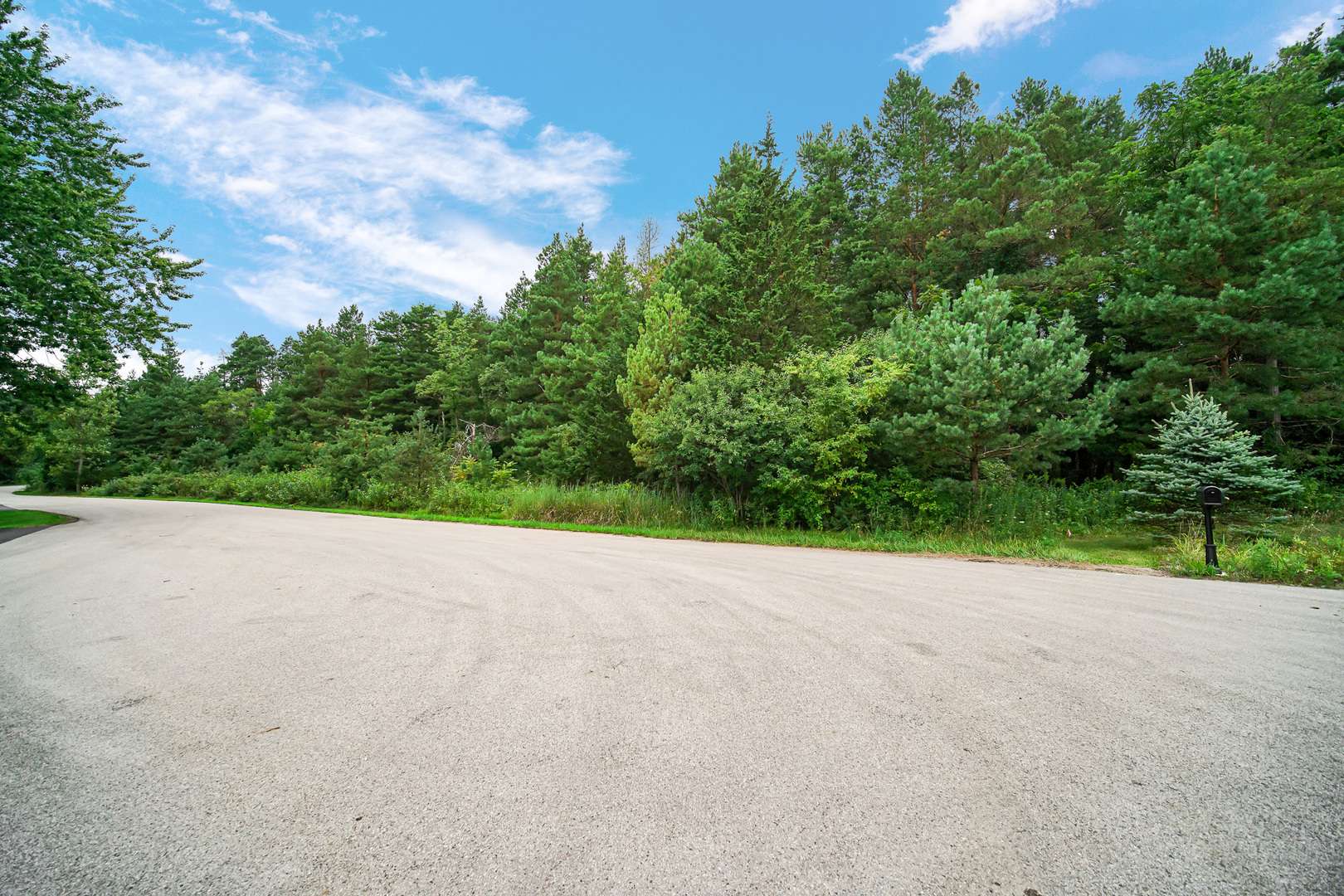 6783 W Creekside DR, Long Grove, IL 60047