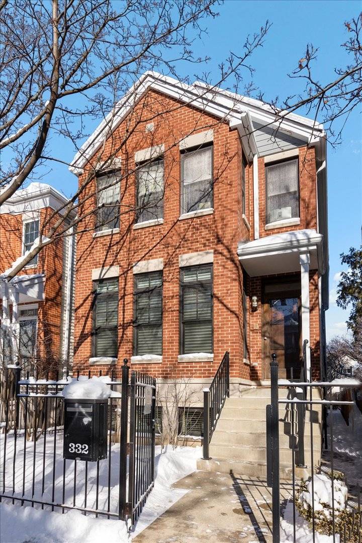332 W Goethe ST, Chicago, IL 60610