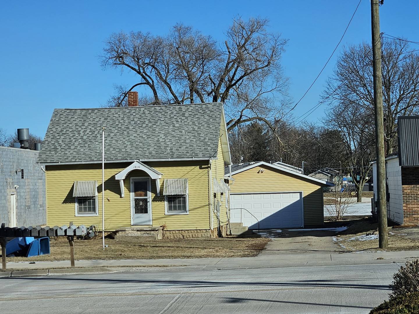 1816 Locust ST, Sterling, IL 61081