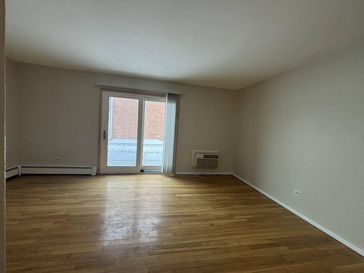 9546 Dee RD #1F, Des Plaines, IL 60016