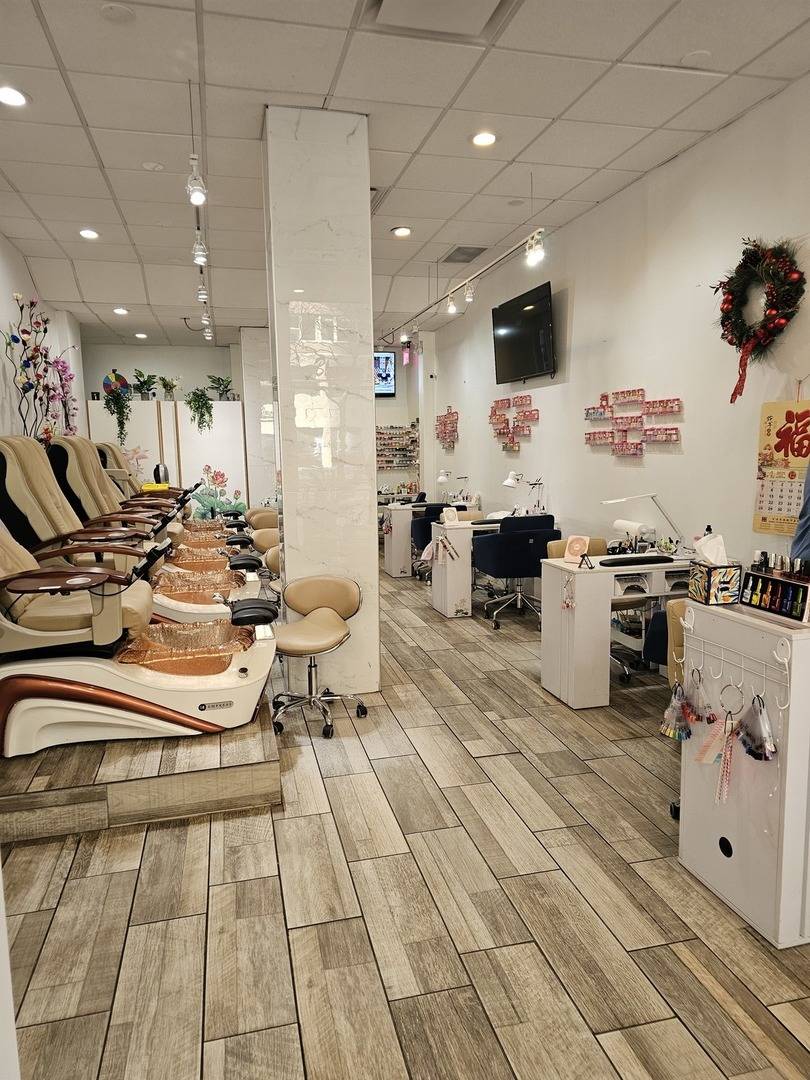 3110 N Sheridan RD, Chicago, IL 60657