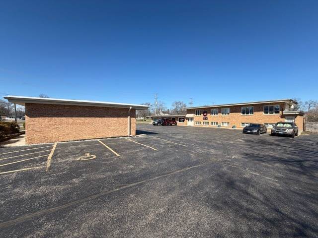 1212 N Seminary AVE, Woodstock, IL 60098