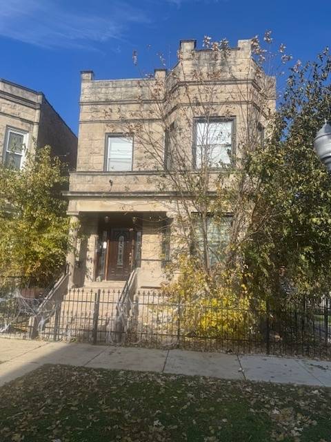 3100 W Lexington ST, Chicago, IL 60612
