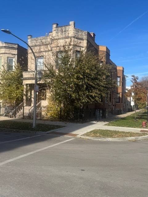 3100 W Lexington ST, Chicago, IL 60612