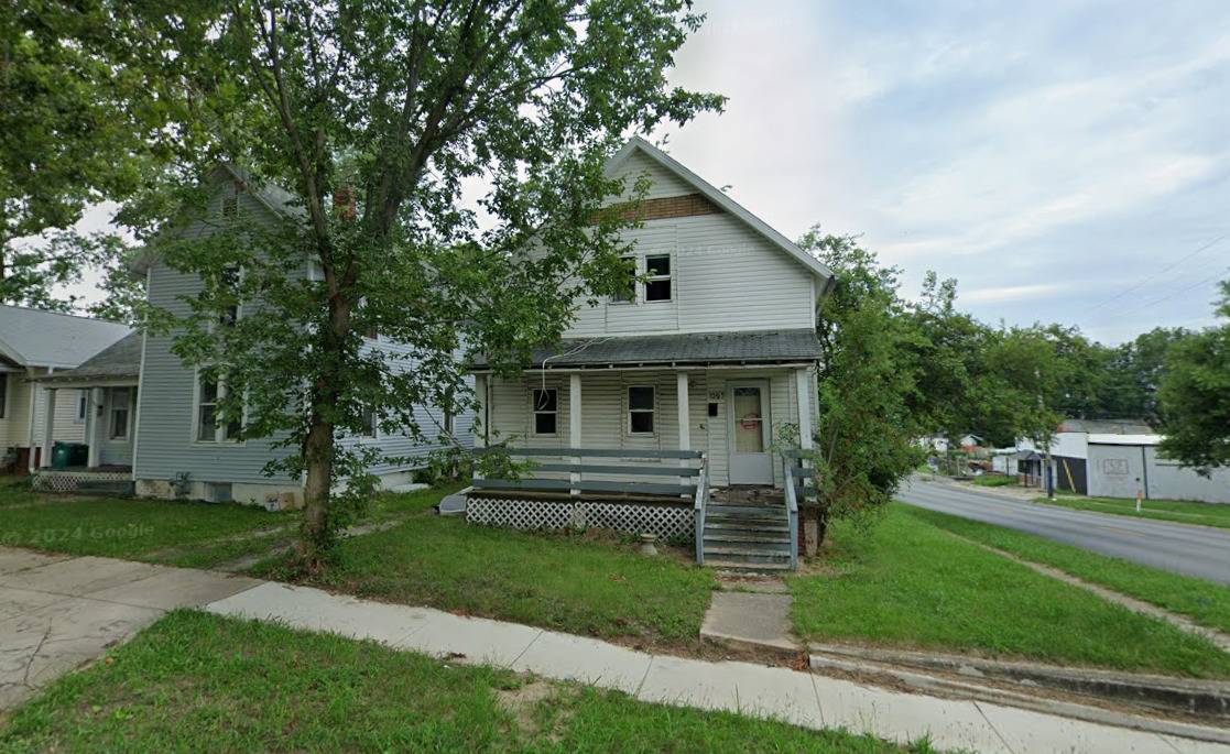 1097 W Green ST, Decatur, IL 62522