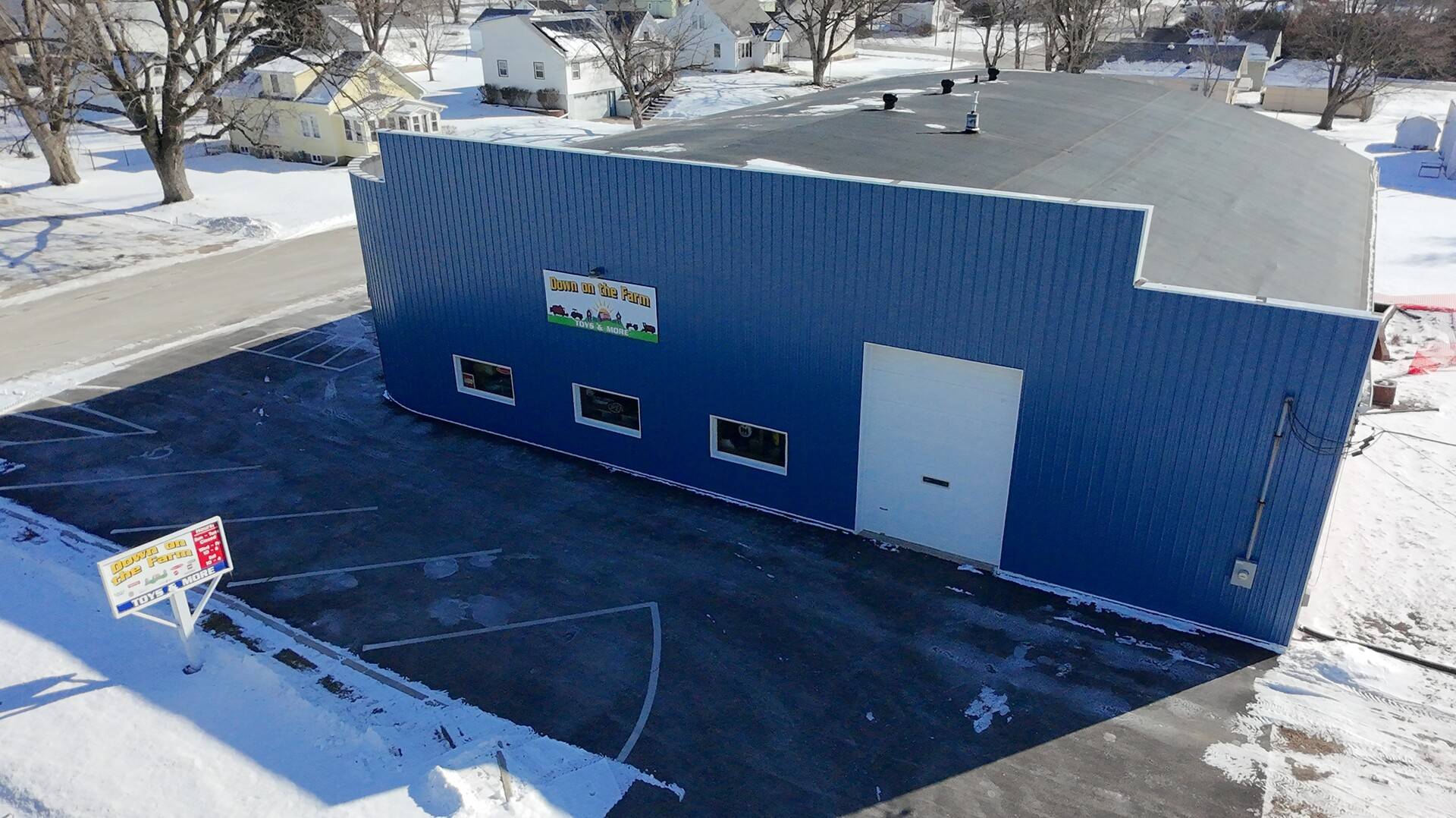 502 S Schuyler ST, Lena, IL 61048