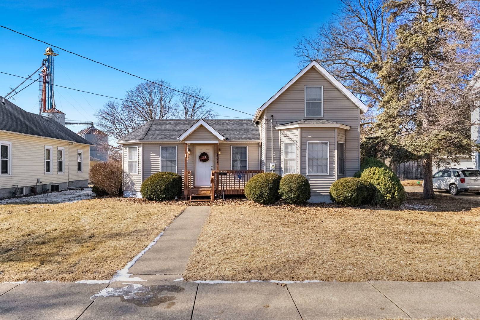 401 N Ridge ST, Cambridge, IL 61238