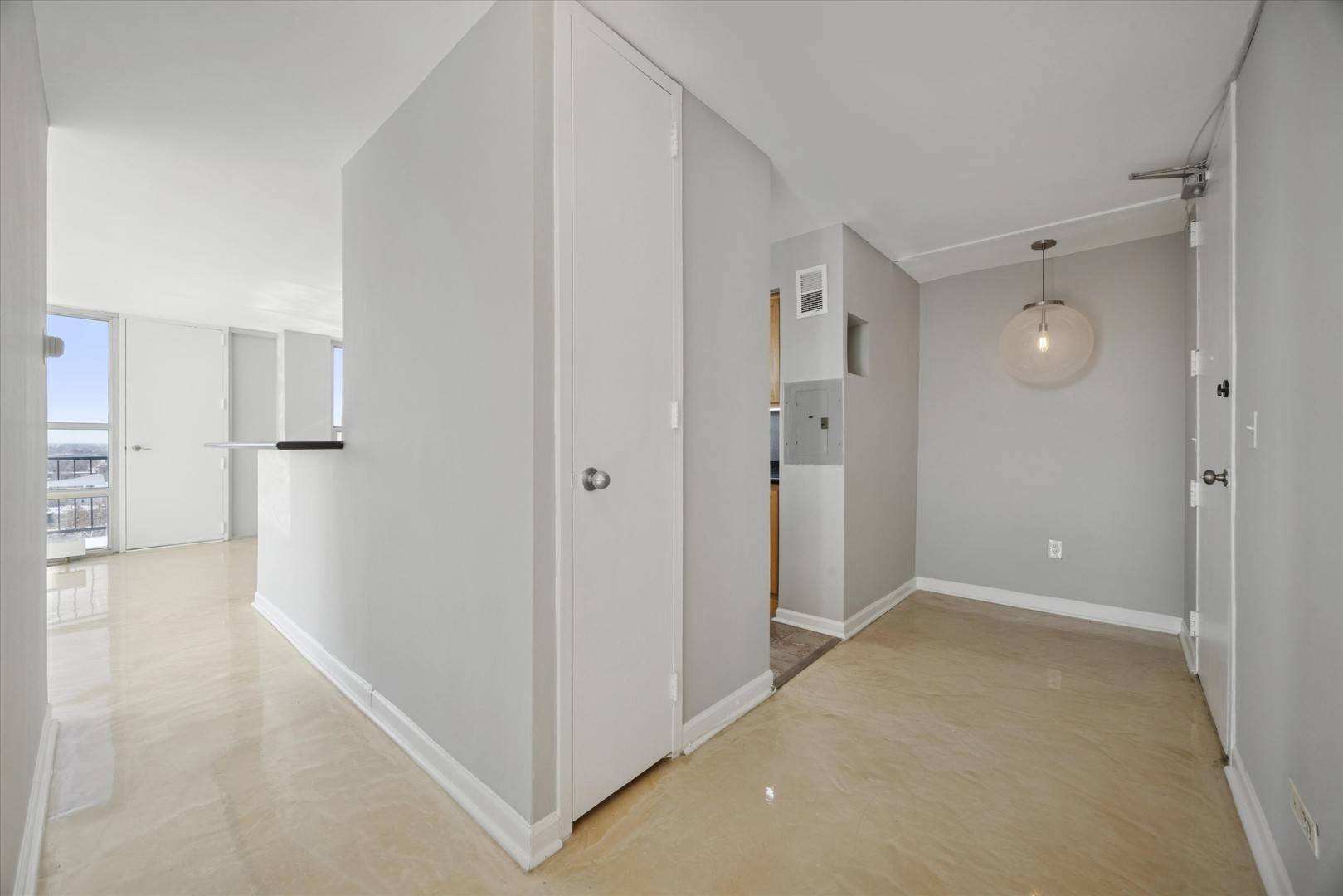 6730 S South Shore DR #1604, Chicago, IL 60649