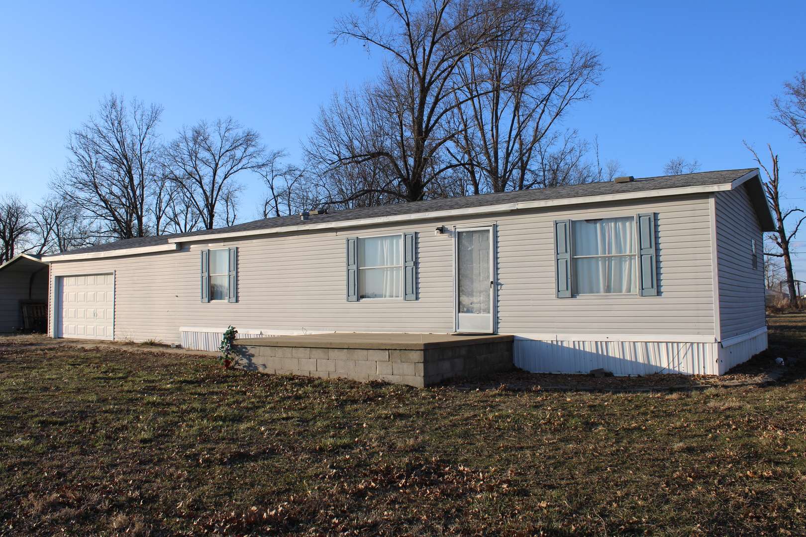 406 W Kirkwood ST, Odin, IL 62870