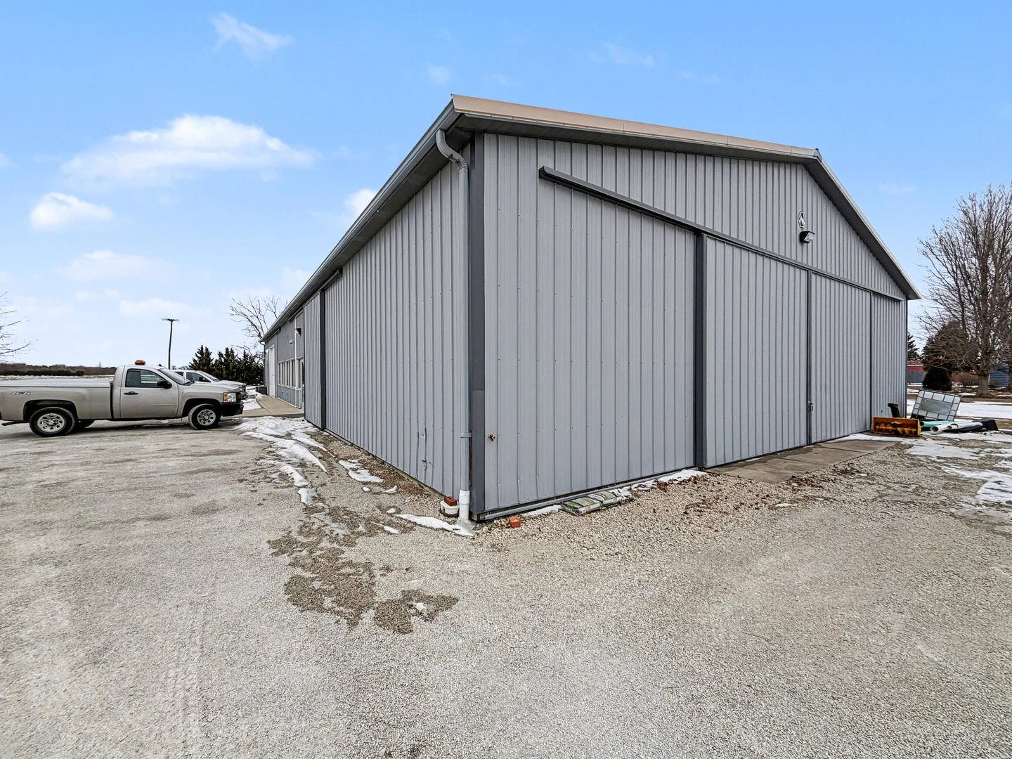 500 N Pine ST, Onarga, IL 60955