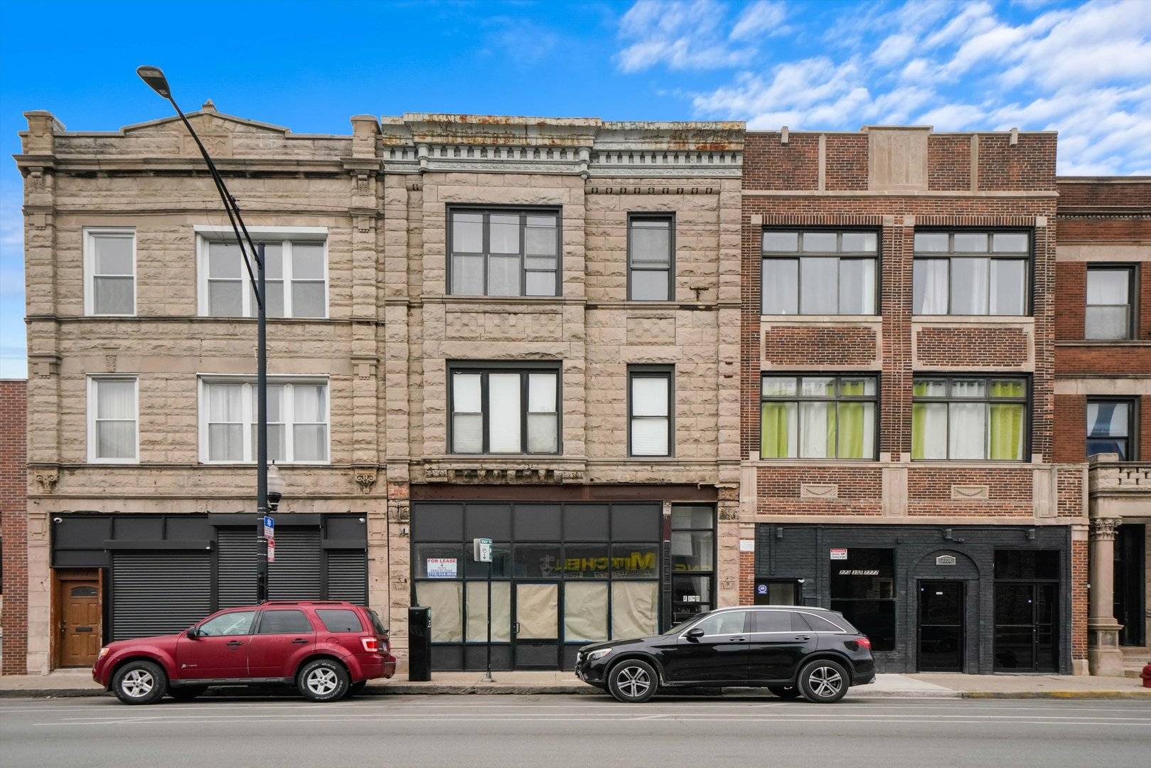 2140 W Cermak RD, Chicago, IL 60608