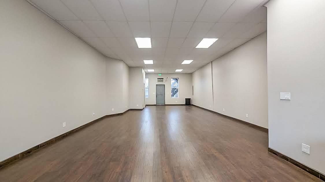 2140 W Cermak RD, Chicago, IL 60608