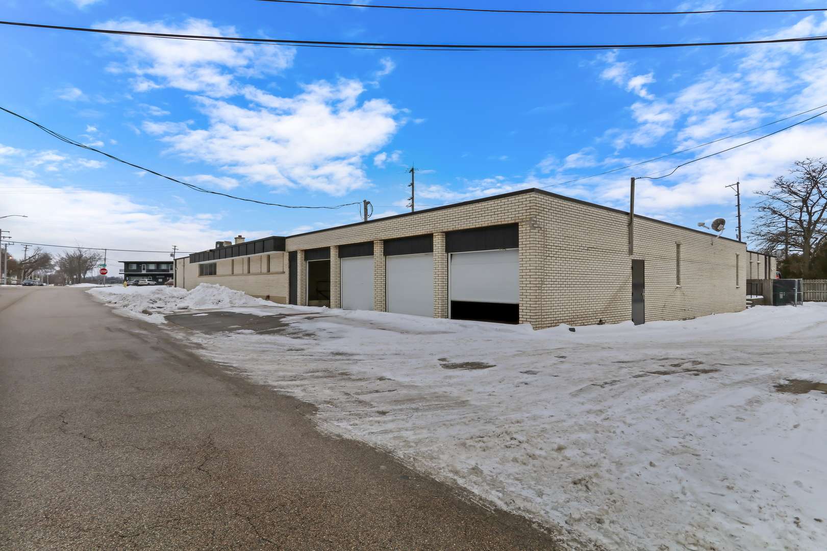 1400 Sunset AVE, Waukegan, IL 60087