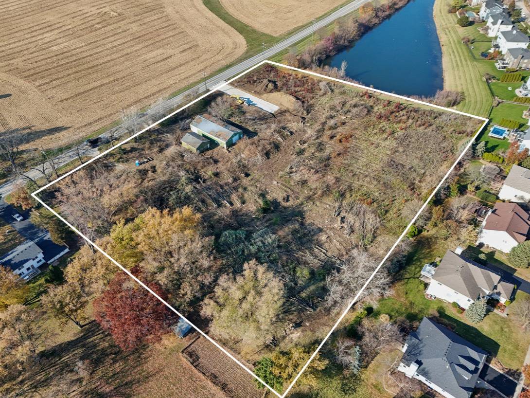 Unit 4C Prairie Grove DR, Geneva, IL 60134