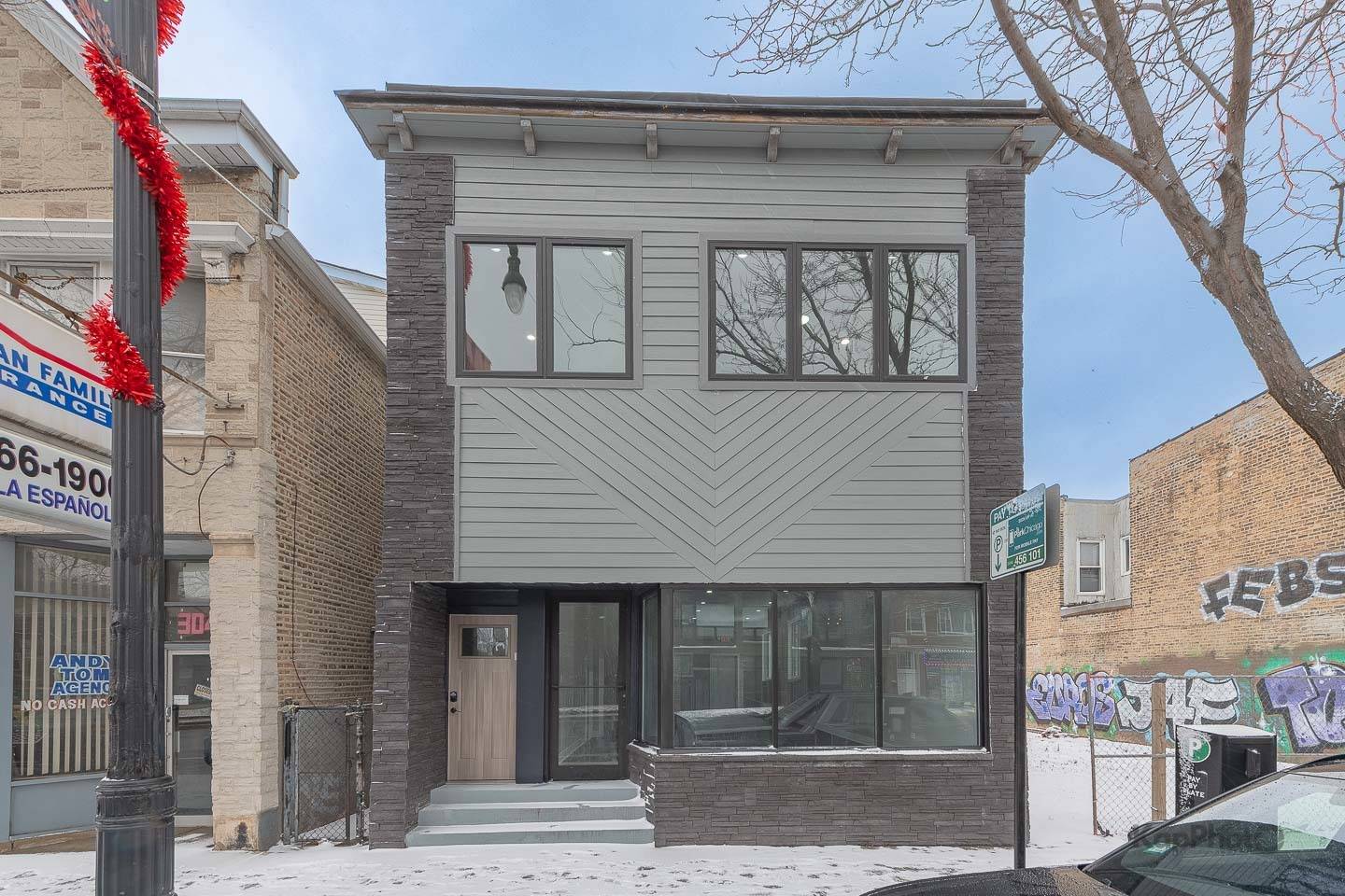 3044 W Irving Park RD, Chicago, IL 60618