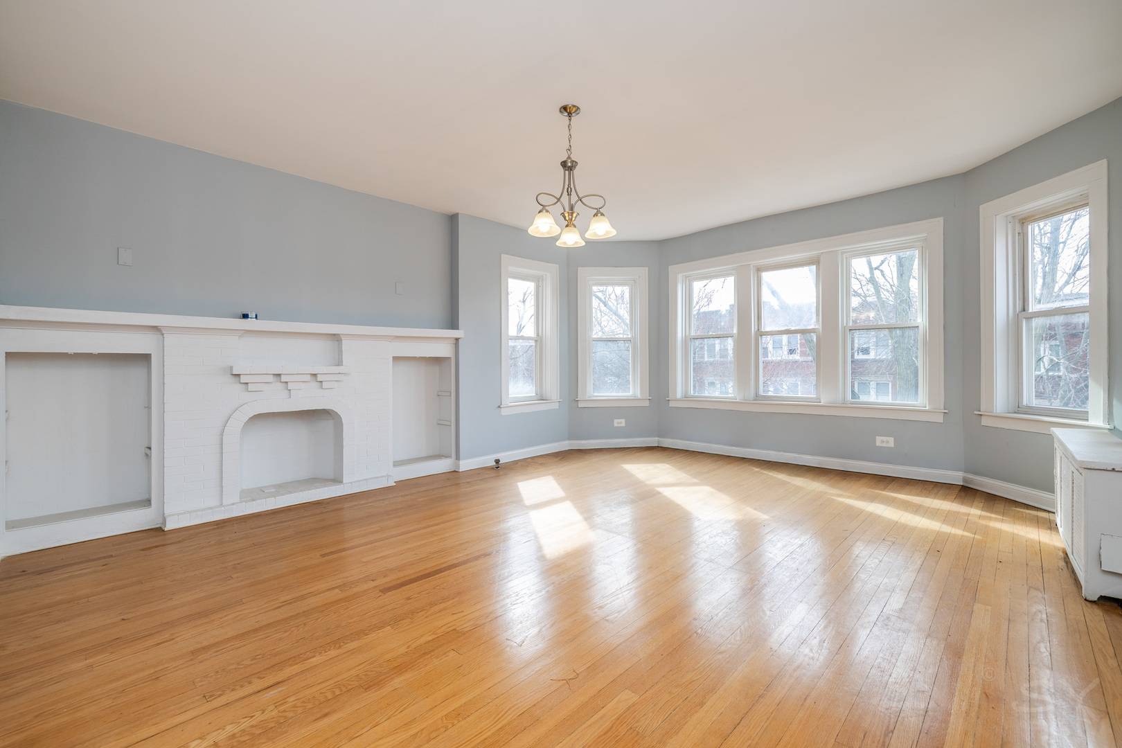 7751 S Phillips AVE, Chicago, IL 60649