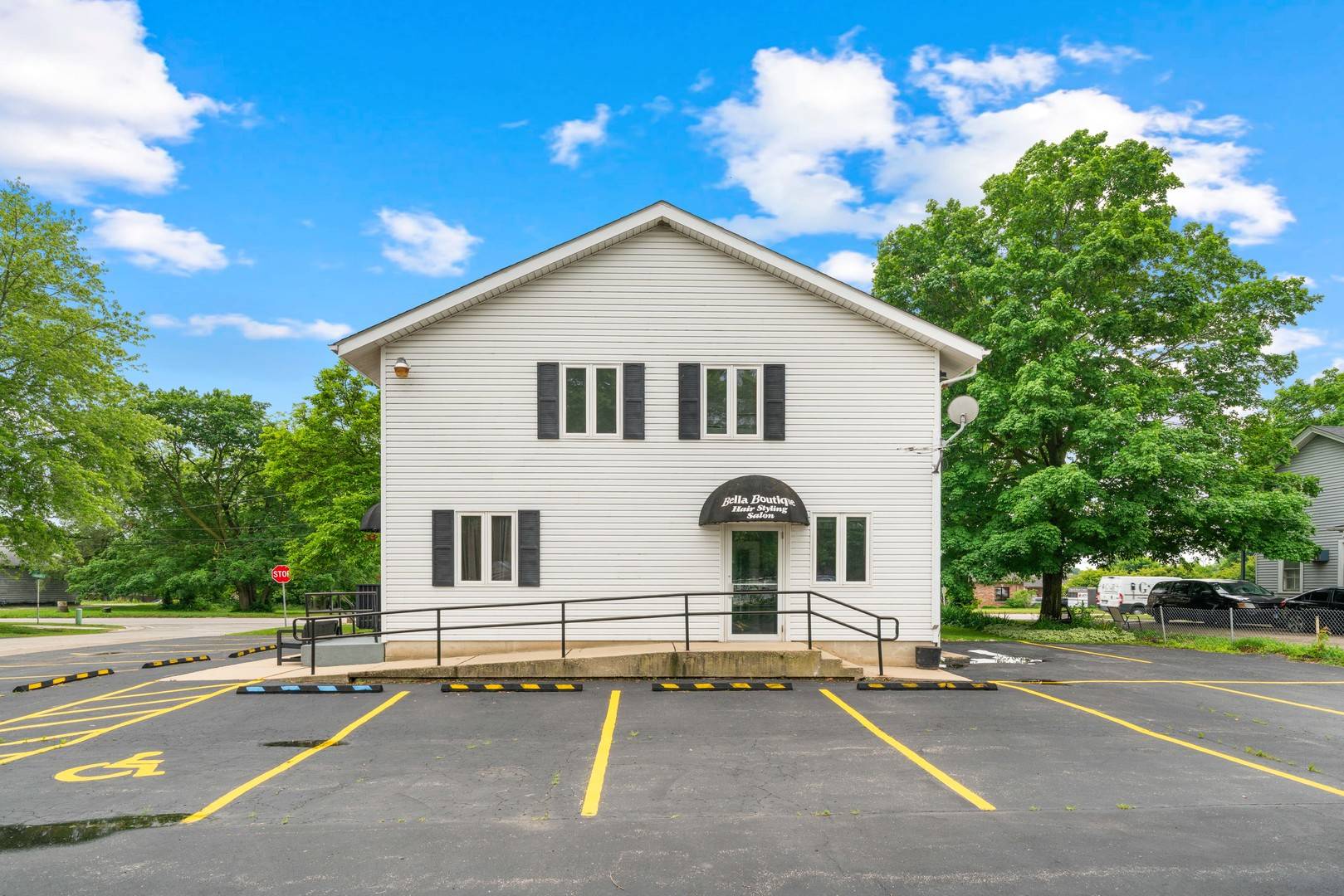 421 E Church ST, Sandwich, IL 60548