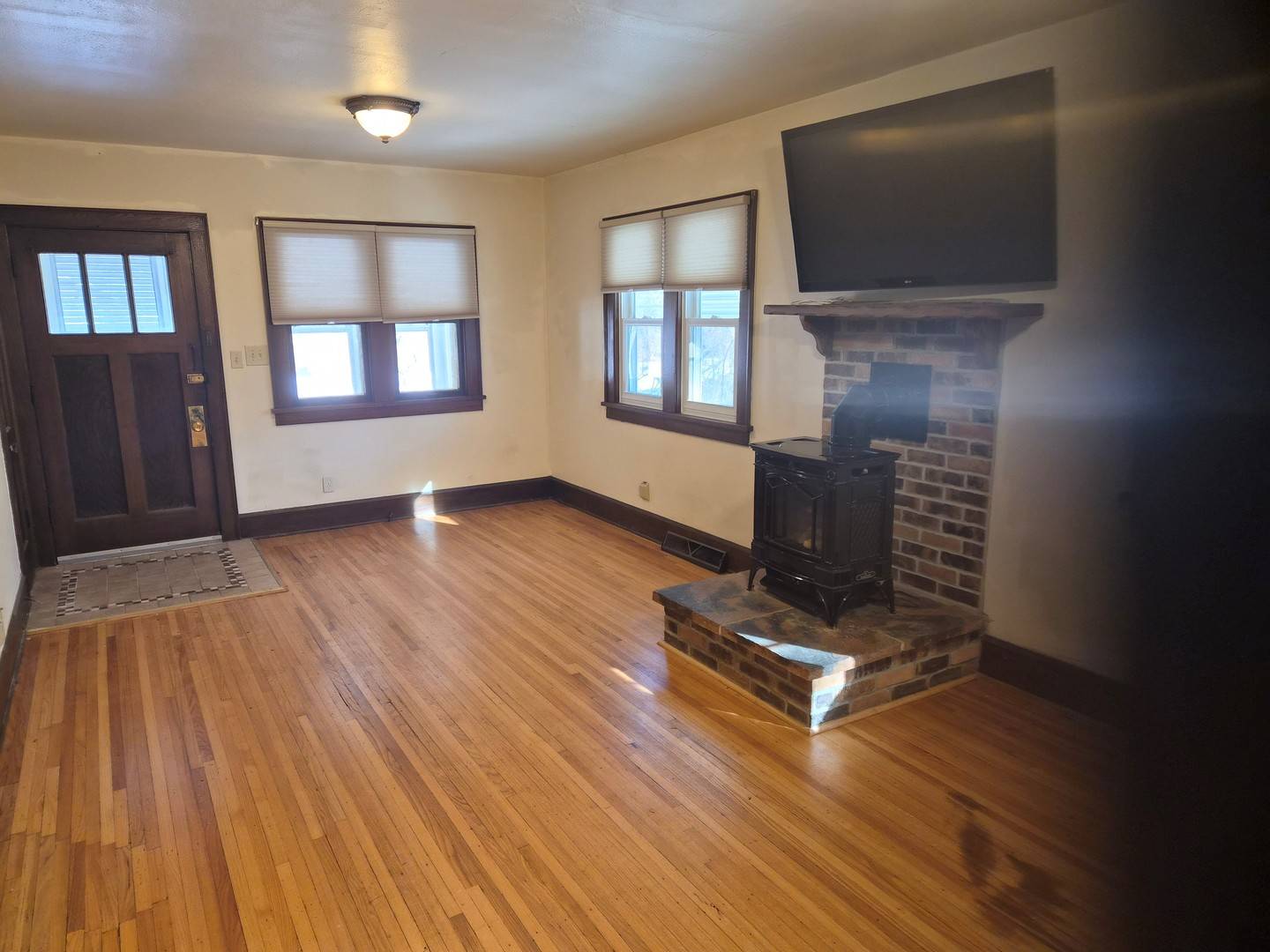 810 CAMLIN AVE, Rockford, IL 61103