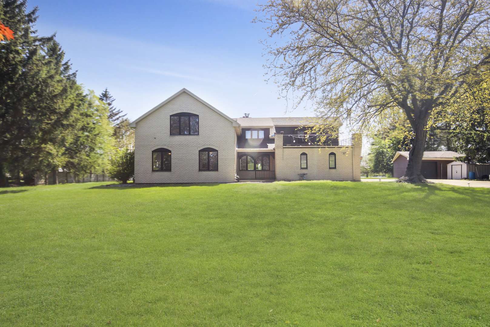3321 E Reichert DR, Crete, IL 60417