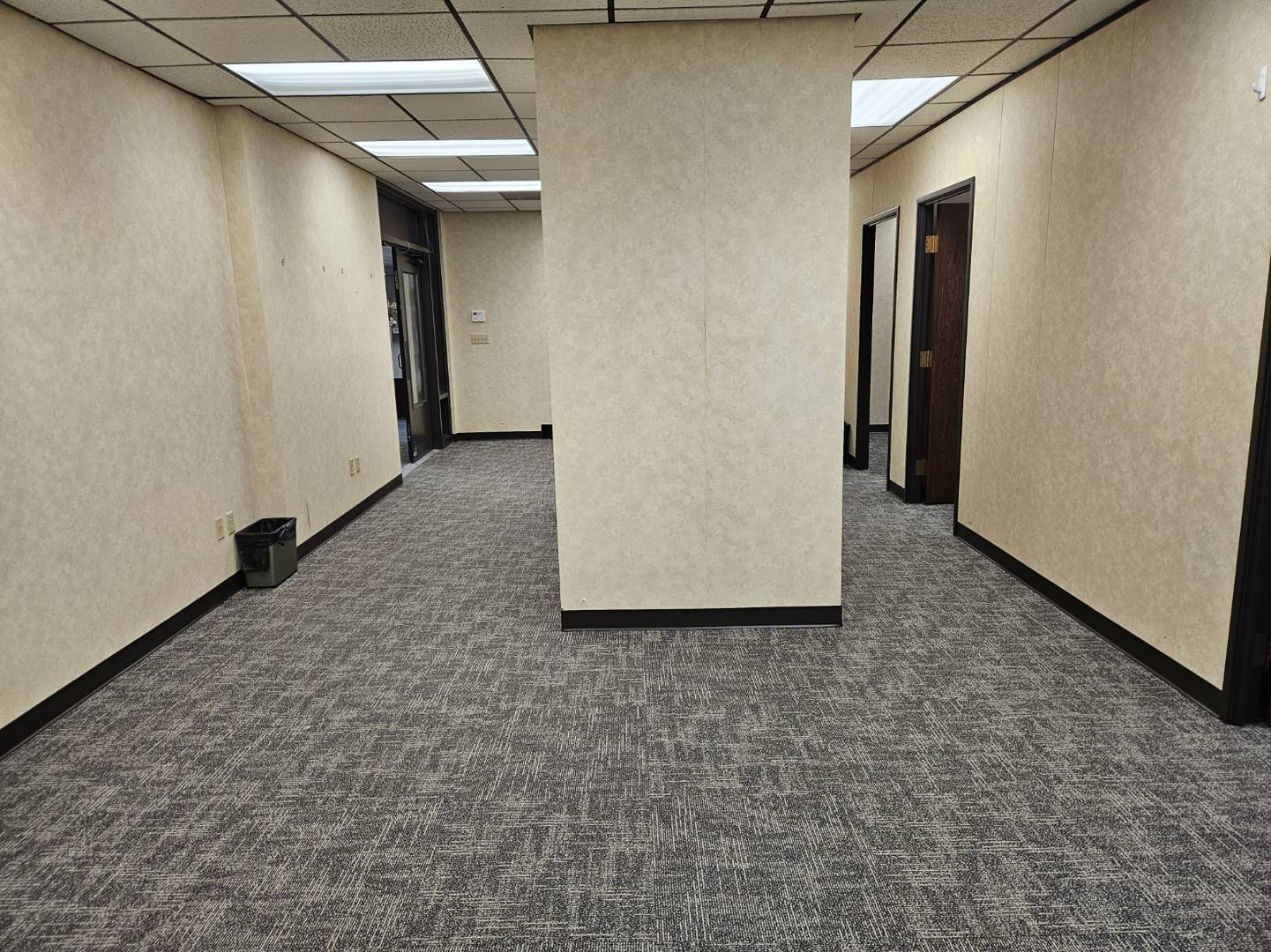 100 Manhattan RD #3, Joliet, IL 60433