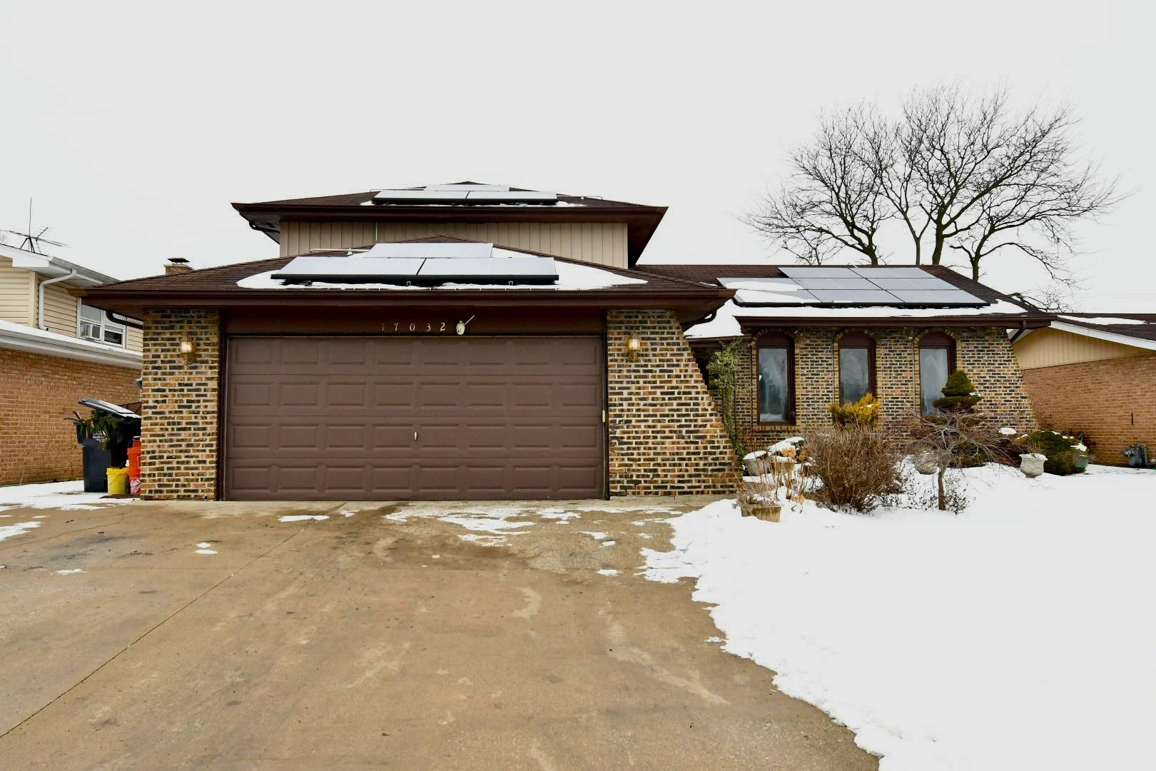 17032 Cregier AVE, South Holland, IL 60473