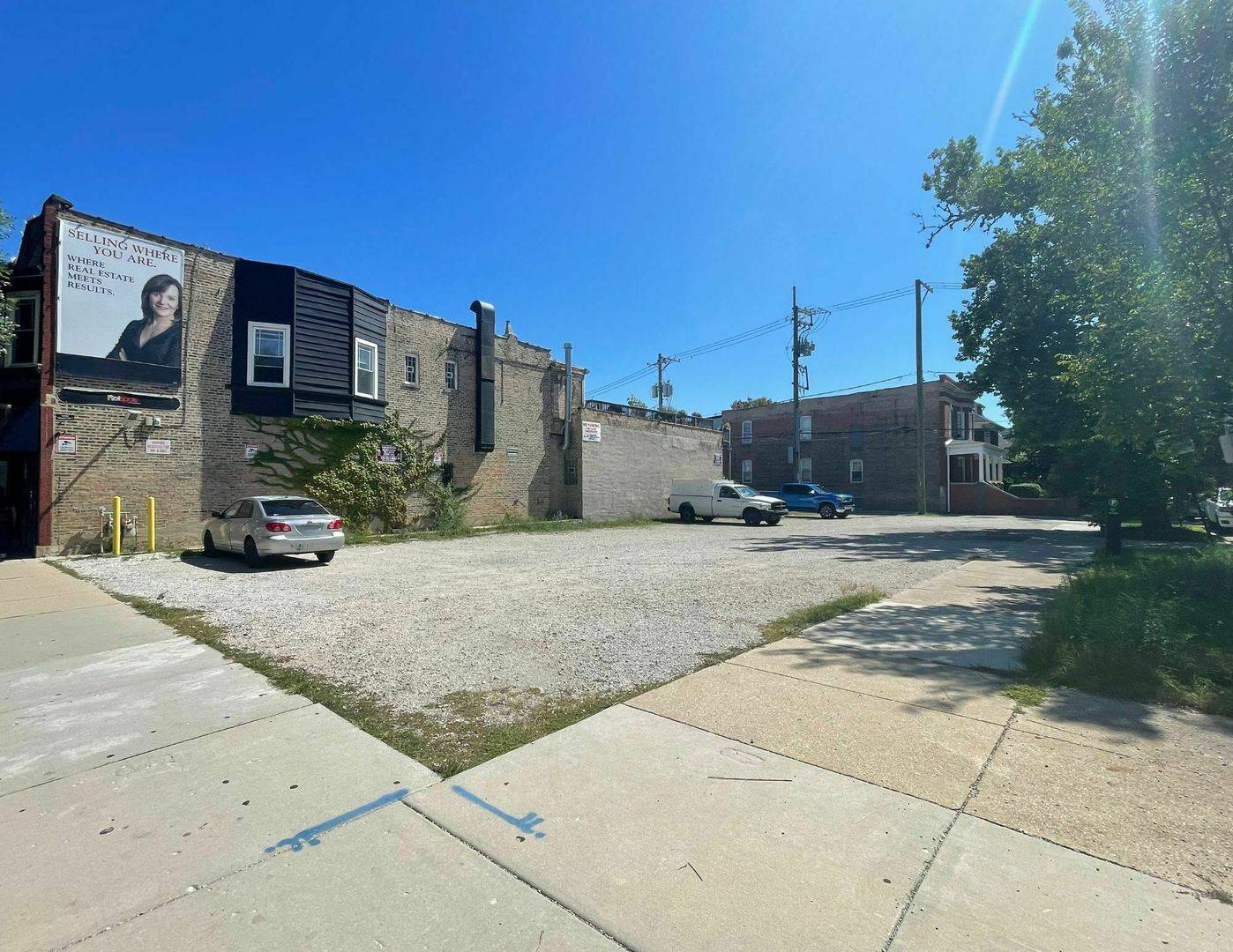 3659 W Irving Park RD, Chicago, IL 60618