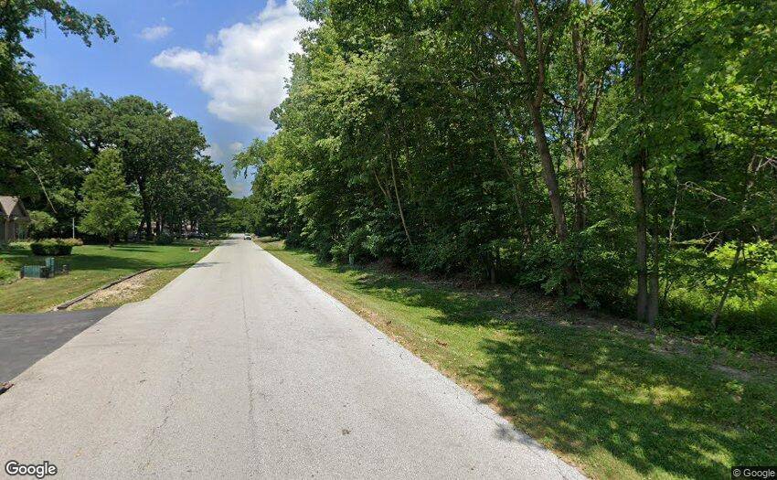 2214 E Gaiser CT, Crete, IL 60417