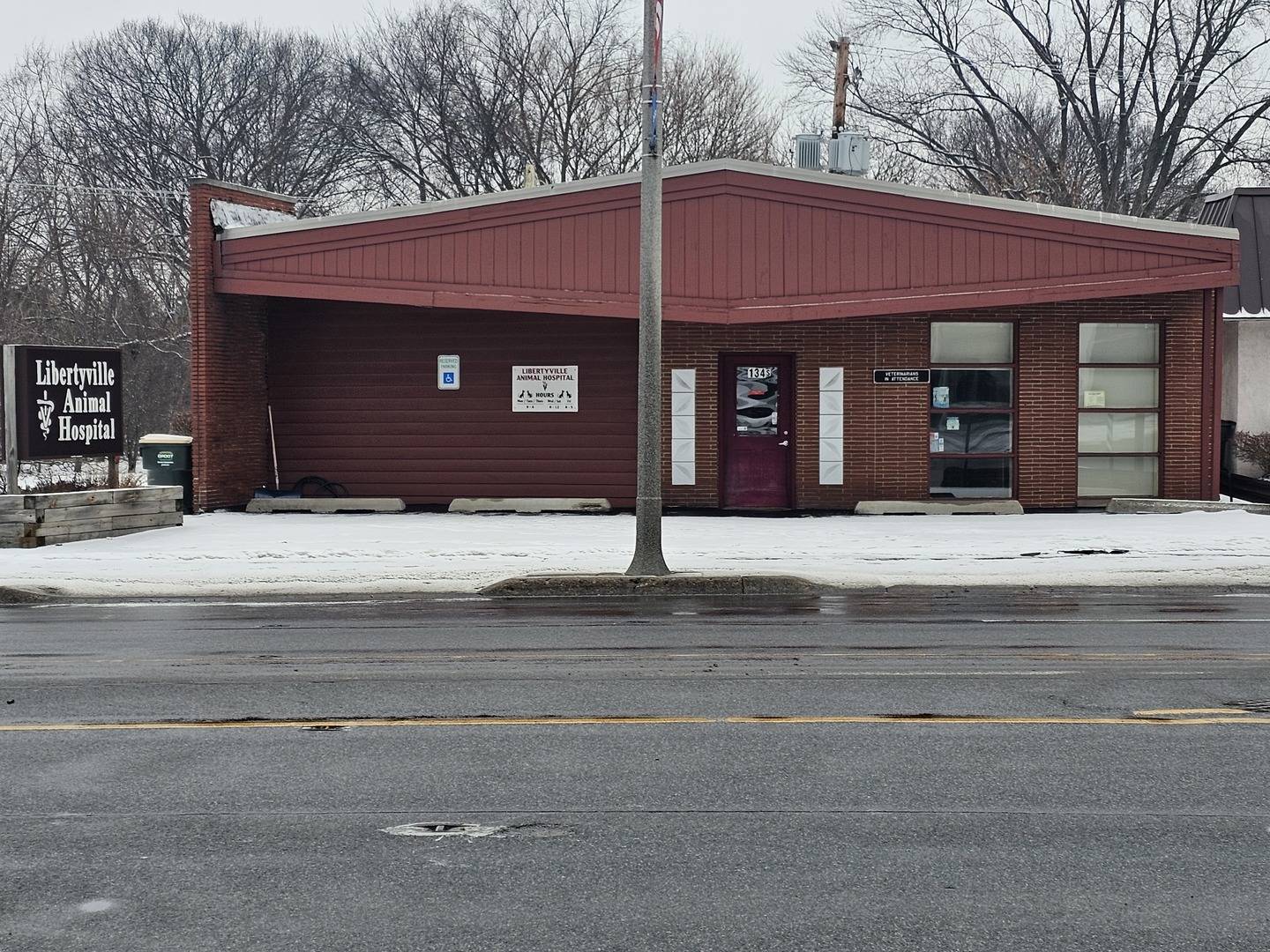 134 S Milwaukee AVE, Libertyville, IL 60048