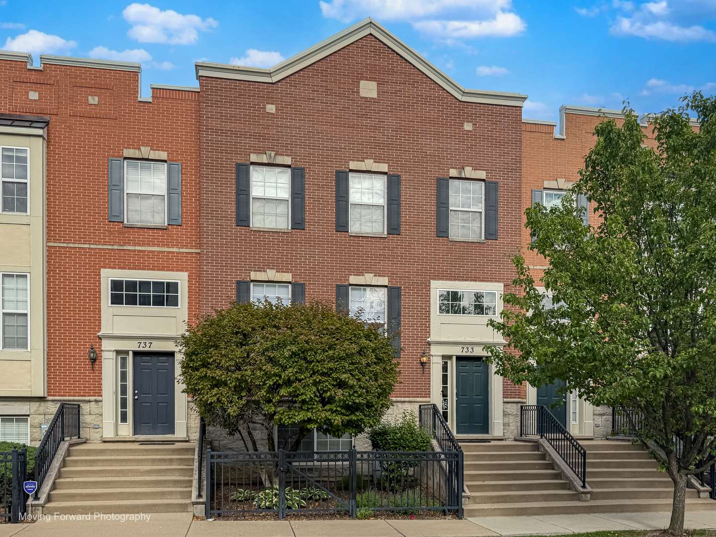 733 Station BLVD, Aurora, IL 60504