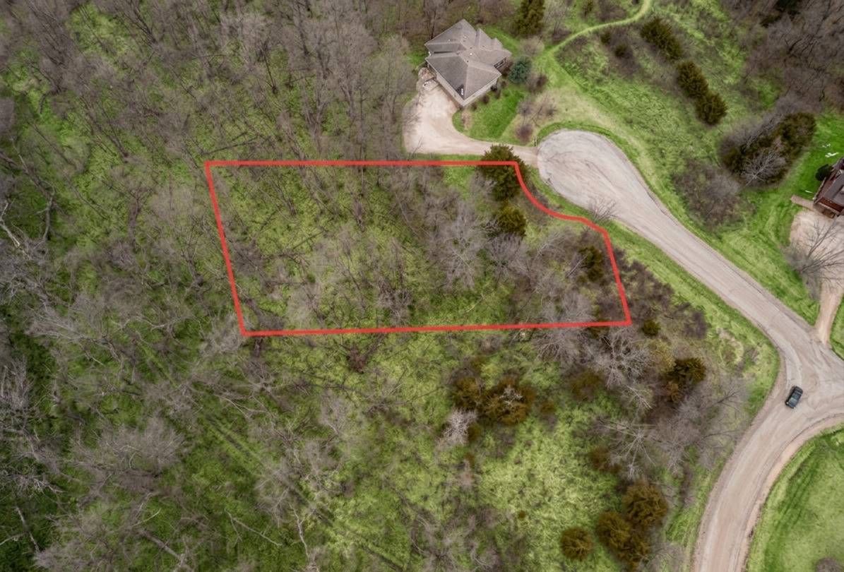 3 Waterford DR, Galena, IL 61036