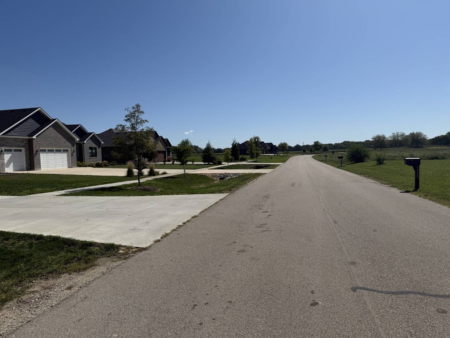 3325 Country Club LN, Morris, IL 60450
