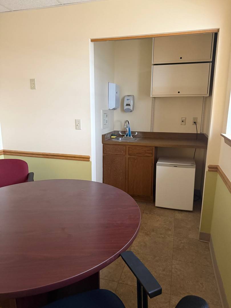 2535 Bethany RD #103, Sycamore, IL 60178